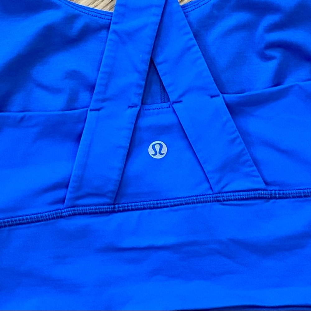 Lululemon Beat The Heat Bra Pipe Dream Blue Size 10 - Picture 2 of 4